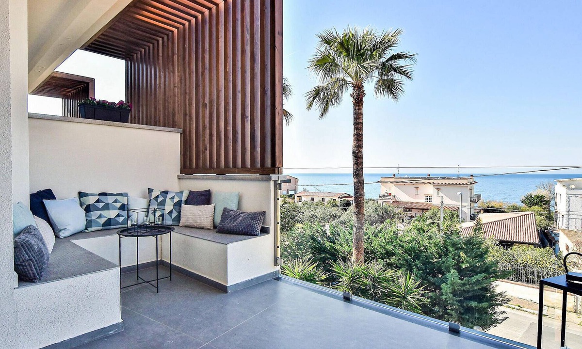 Trappeto Apartment | Stunning apartment in Trappeto with WiFi