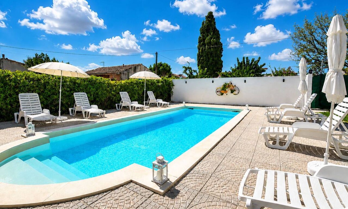 Chiaramonte Gulfi Villa | Stunning private villa for 7 people with WIFI, private pool, A/C, TV and patio
