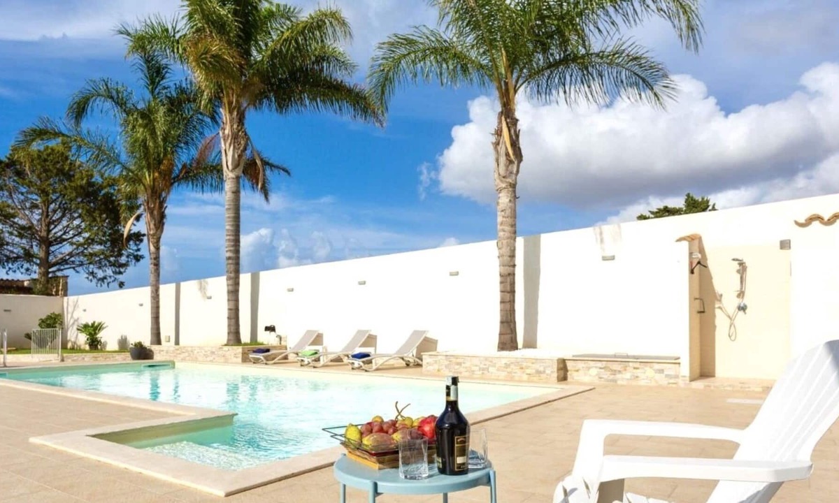 Partinico Villa | Stunning private villa for 8 people with private pool, WIFI, A/C, TV and parking