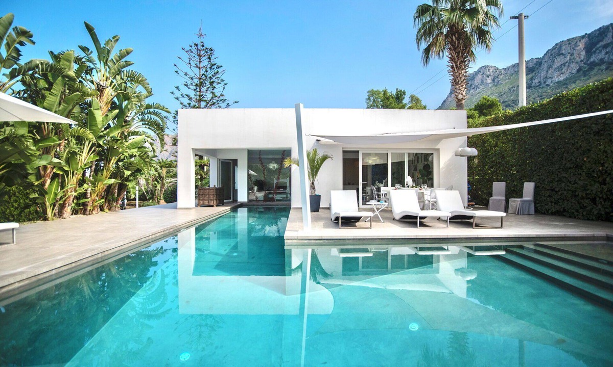 Terrasini Villa | Stunning private villa for 4 people with private pool, A/C, WIFI and TV