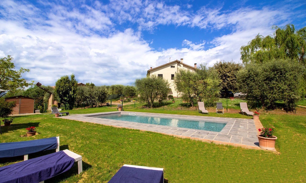 Cortona Villa | Stunning private villa for 7 people with private pool, WIFI, TV and pets allowed