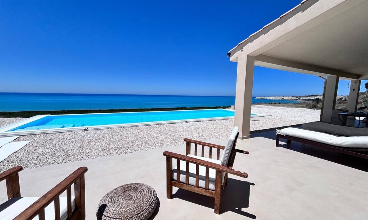 Montallegro House | Stunning villa with infinity pool and breathtaking views of Capo Bianco