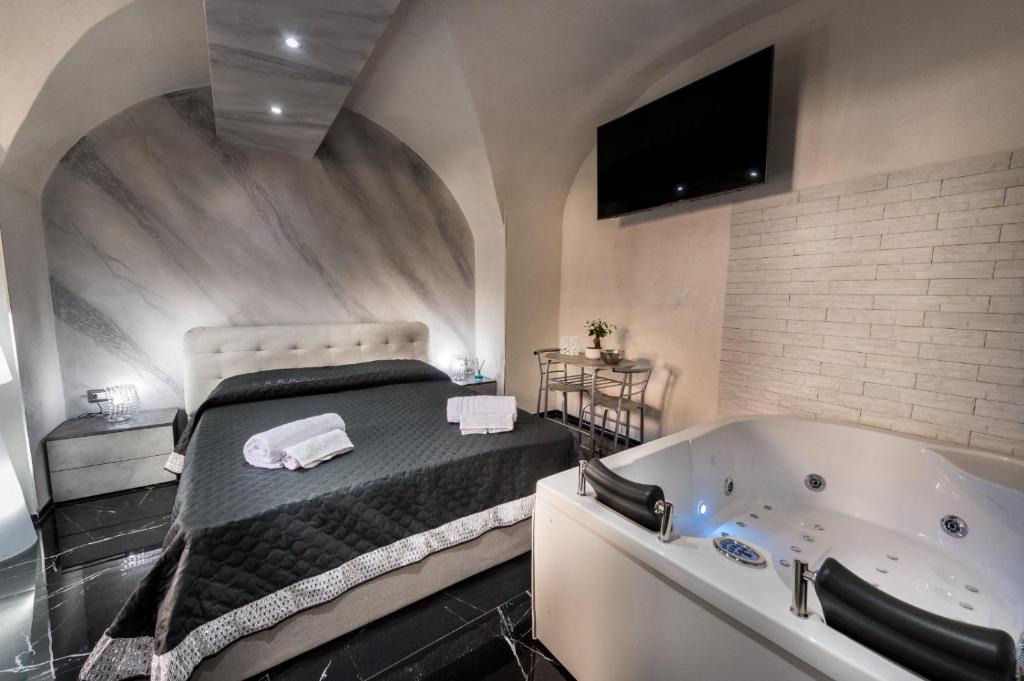 San Giovanni Li Cuti Hotel | Suite Vico li cuti