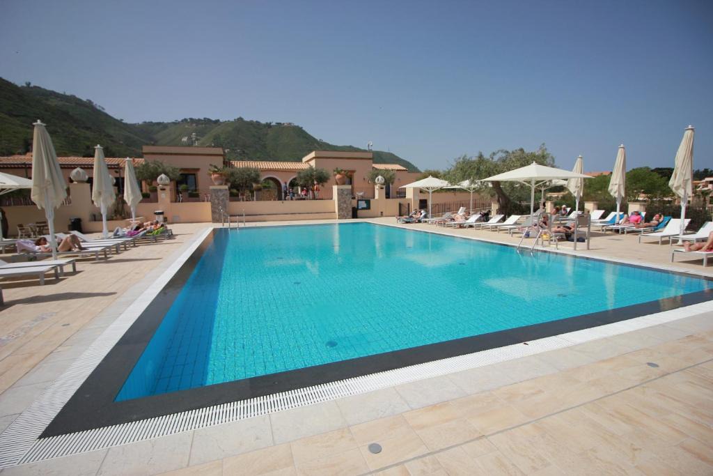 Mazzaforno Apartment | Sun House con piscina by Wonderful Italy