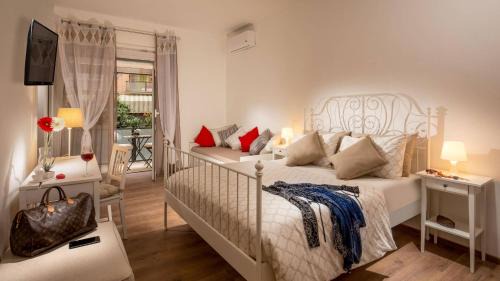 Aventine Bed & Breakfast | Sweet home Piramide ROOMS