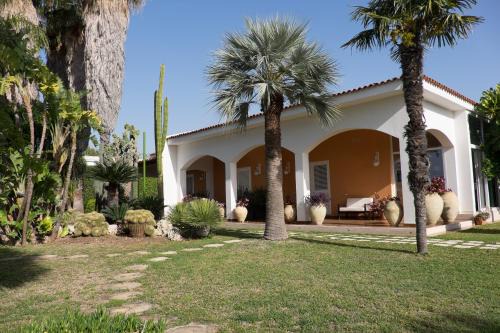 Syracuse Villa | Temenos Villa by Ortigiaapartments