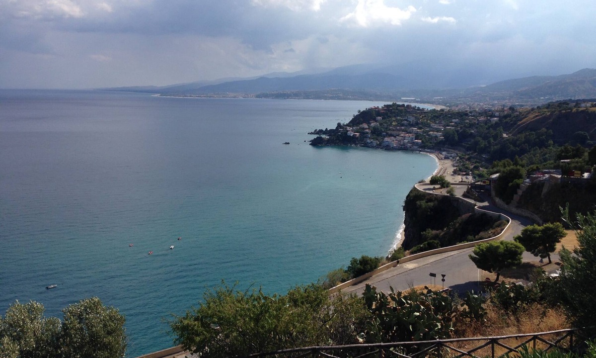 Santa Maria del Mare Torrazzo House | Terraced house with garden and sea view