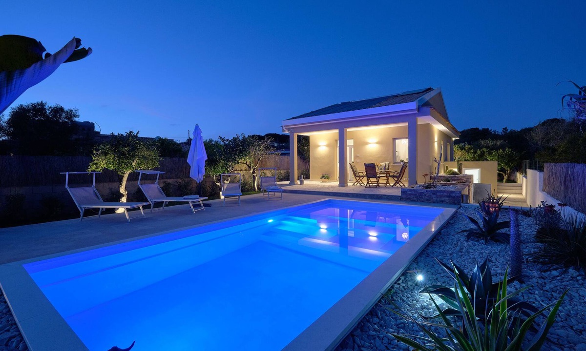 Santa Croce Camerina Villa | Teti, villa with heated pool 2 km from the beach of Punta Secca