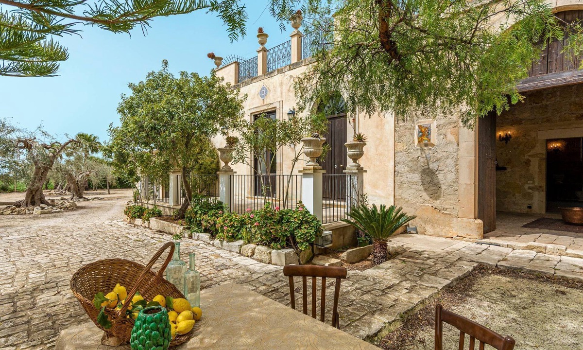 Vittoria House | The Holiday & Art Seahorse House Tenuta Bastonaca - Casale "Moresco"