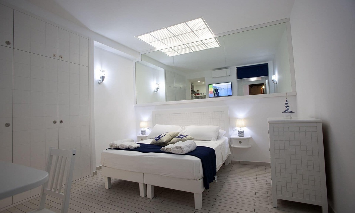 Tropea Apartment | The Holy Mary inside