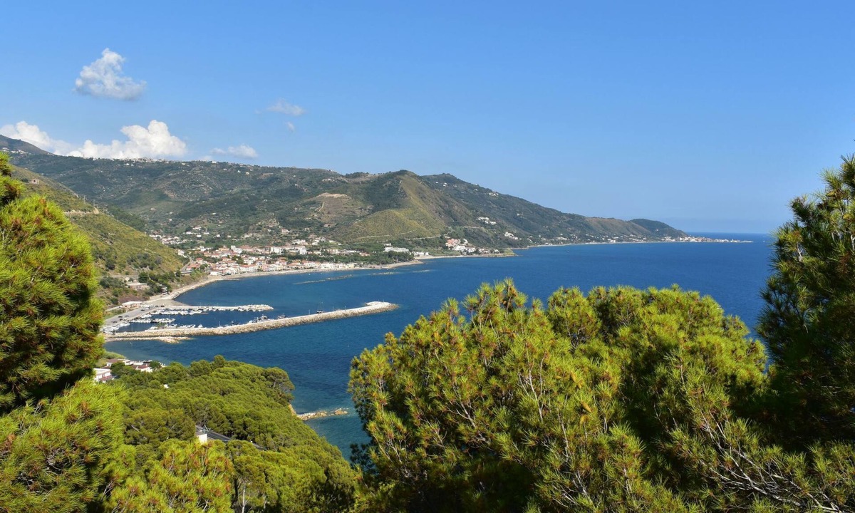 Ponte San Nicola Apartment | Top Ferienwohnung by Interhome