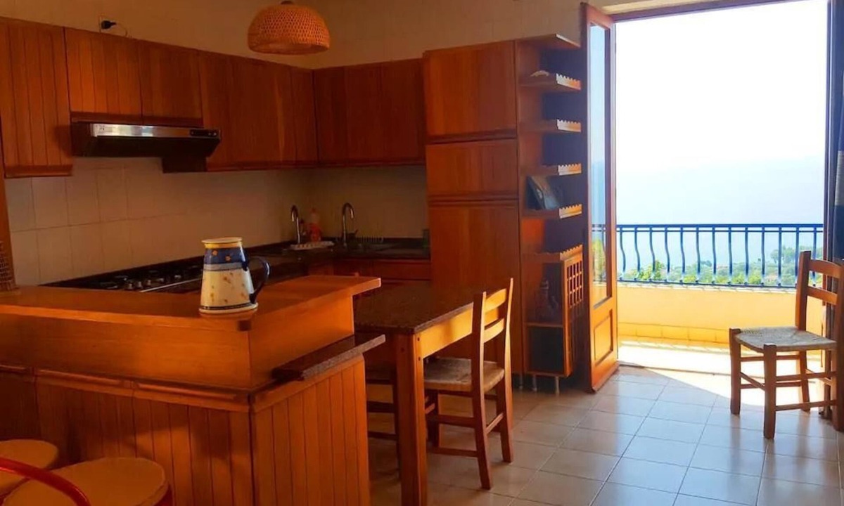 Coccorino Apartment | Tower apartment in Joppolo