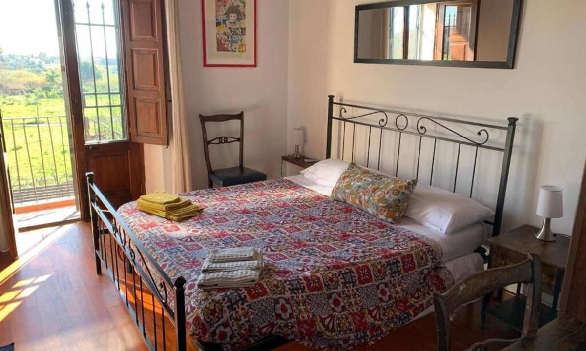 Fondachello House | Tranquil retreat close to beach Taormina. Double room in 1800's casale with pool