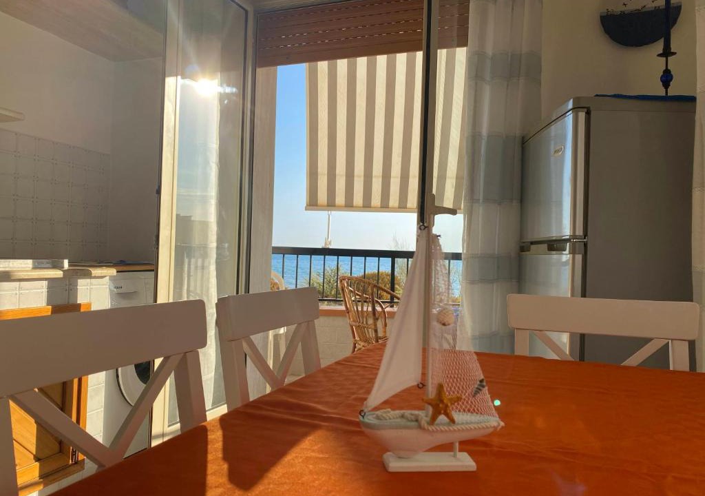 Casuzze House | Tre passi a mare