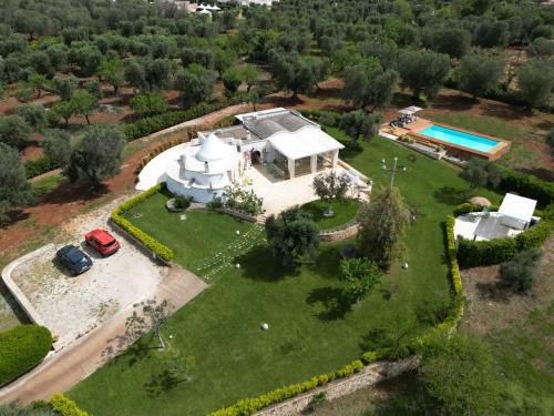 San Michele Salentino Apartment | Trullo dei Sogni con Piscina e Jacuzzi