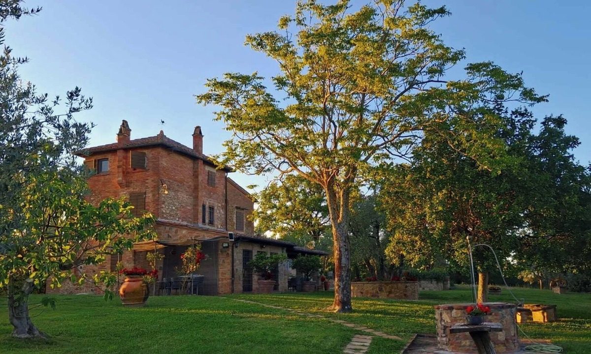 Montepulciano Villa | Tuscan oasis overlooking Montepulciano, Villa with pool and exclusive garden