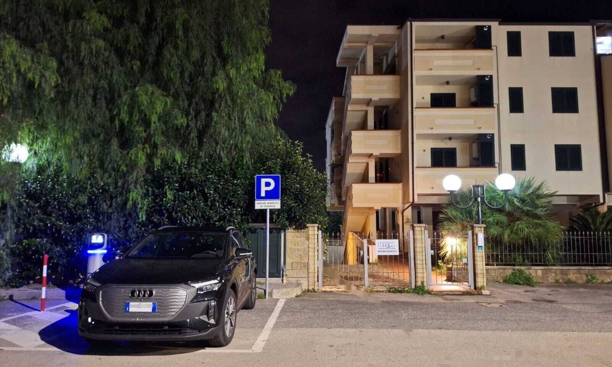 Capo d'Orlando Apartment | Two-bedroom apartment in Capo d'Orlando, near the sea (450m)
