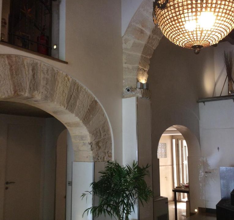 Borgo Vecchio Hotel | Ucciardhome Hotel