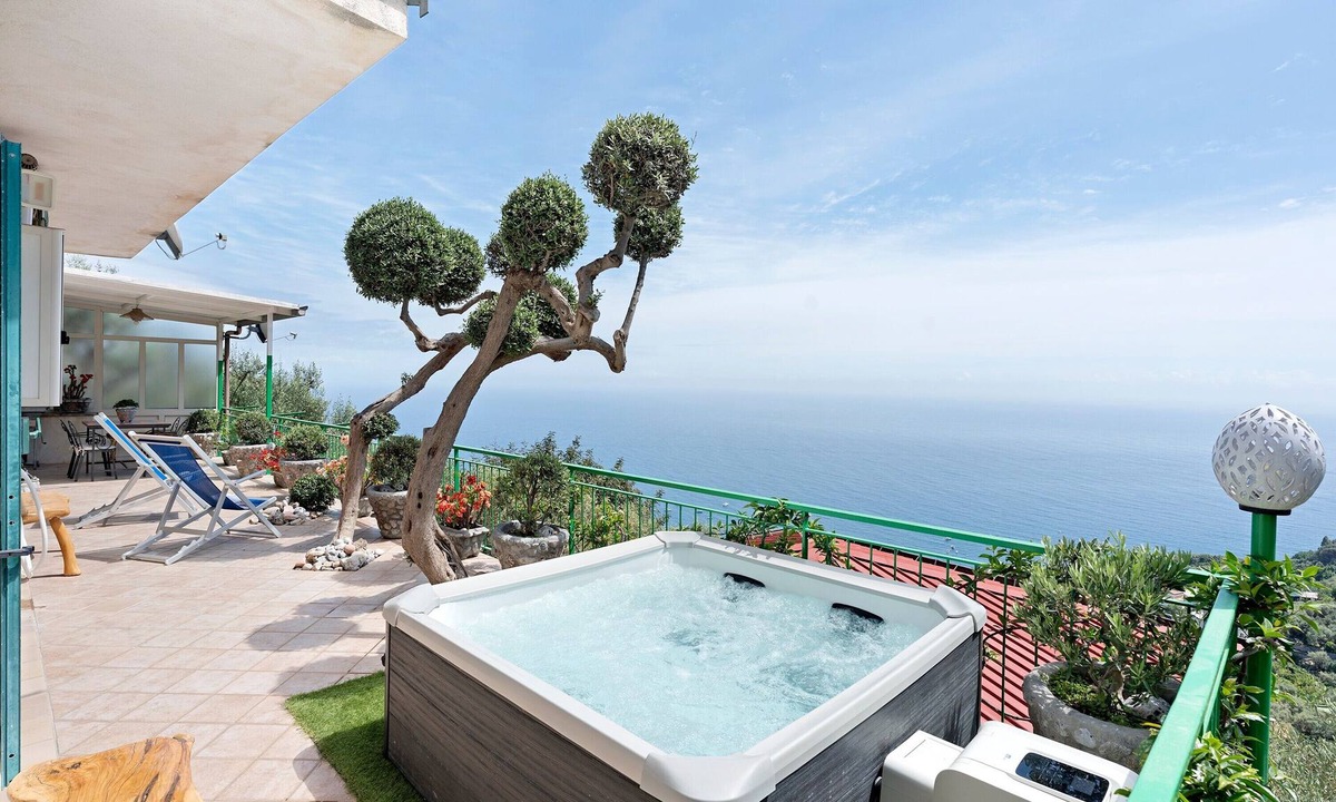 Nerano Apartment | Ulivello House Apartment with Sea View, Wi-Fi and Air Conditioning