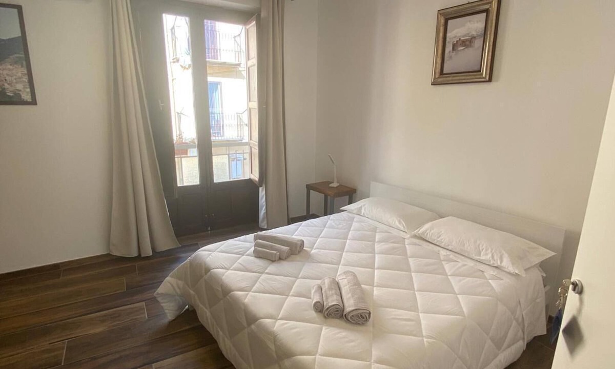 Castelbuono House | Umberto primo rooms Short-term rentals castelbuono