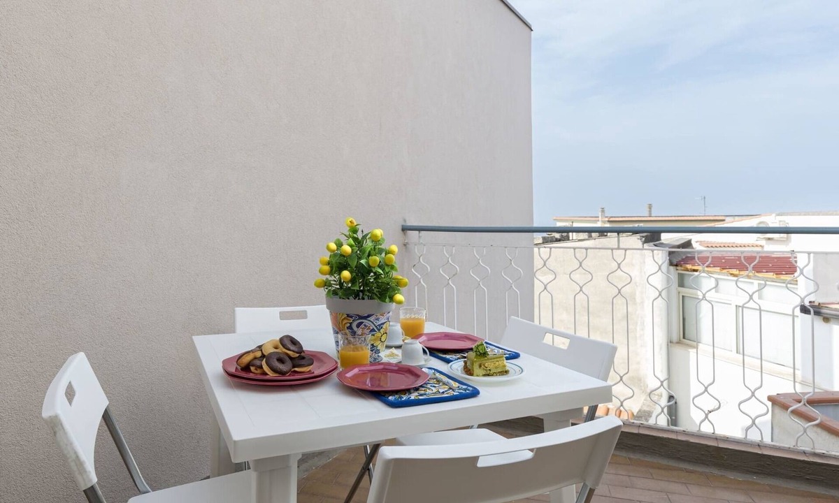 Melilli Apartment | Vacation apartment/apartment for 6 guests with 94m² in Melilli (264355)