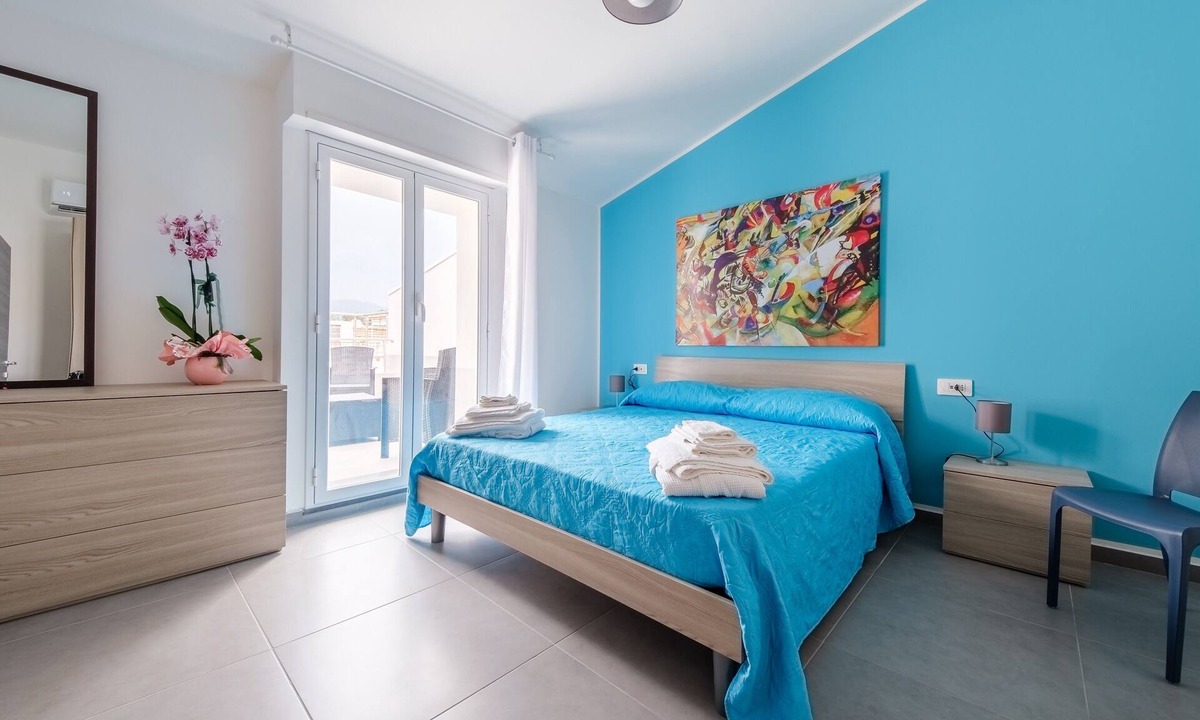 Valdina House | Vacation Home 'Alba's Home - Kandinsky' with Private Terrace, Wi-Fi & Air Conditioning