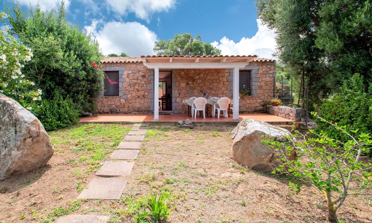 Paduledda House | Vacation Home "La casa vista isola" with Sea View, Terrace & Garden