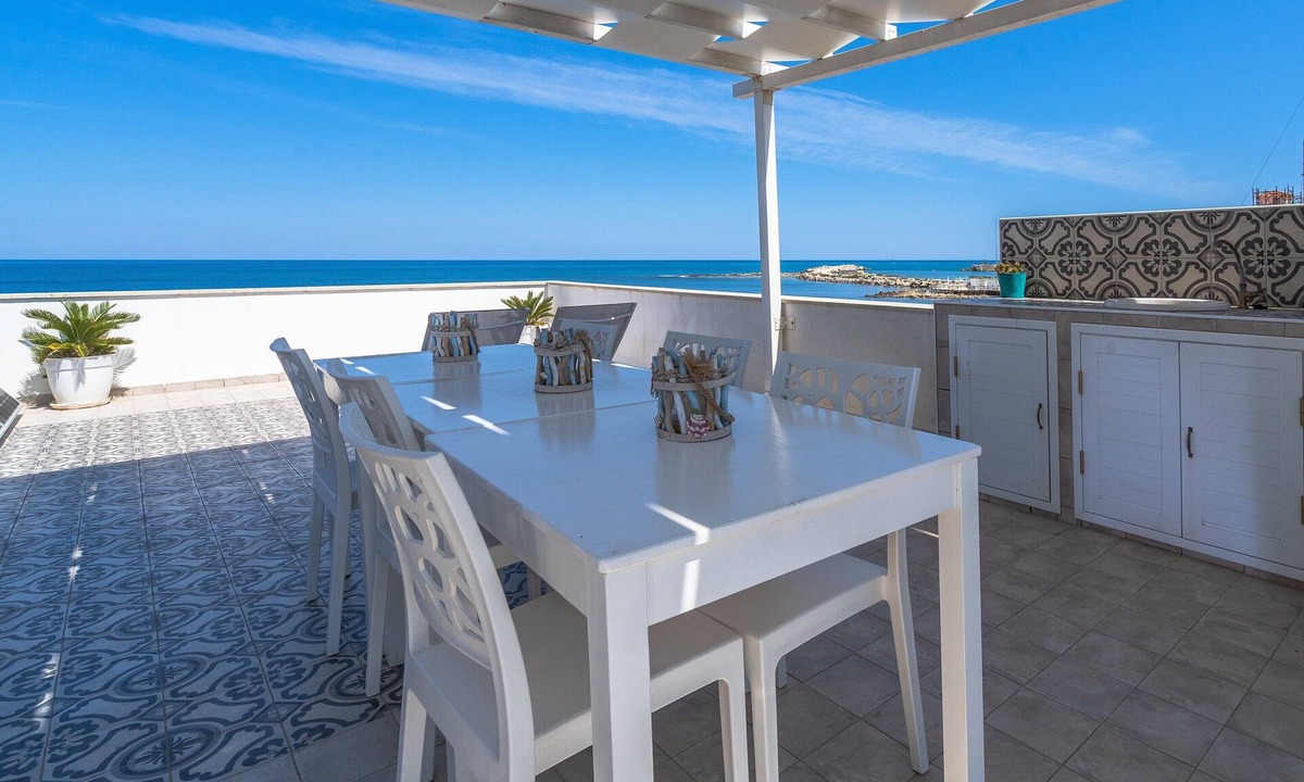 Marzamemi House | Vacation Home "La Fuga Blu Di Marzamemi" with Sea View, 2 Private Terraces & Wi-Fi