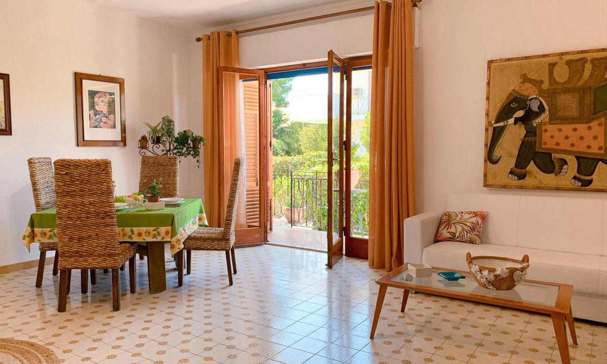 Carini Villa | Villa 100m walking to beach, private parking