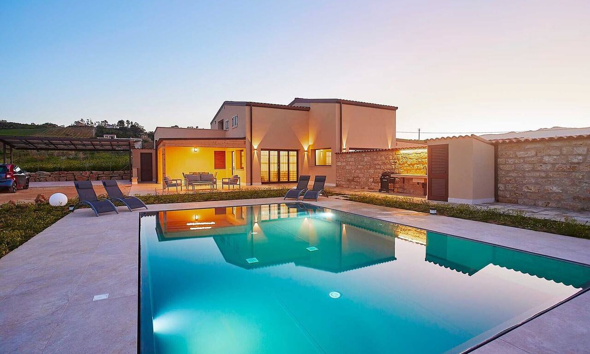 Alcamo Villa | VILLA AL-KURUM 1