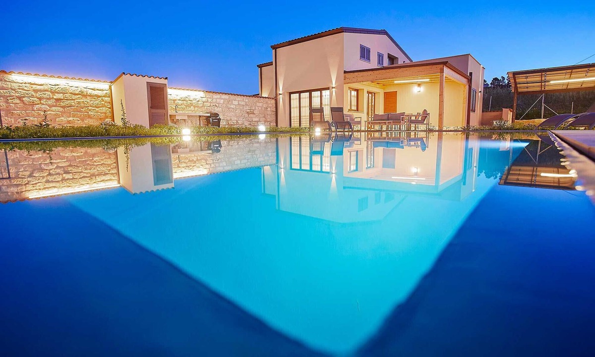 Alcamo Villa | VILLA AL-KURUM 2