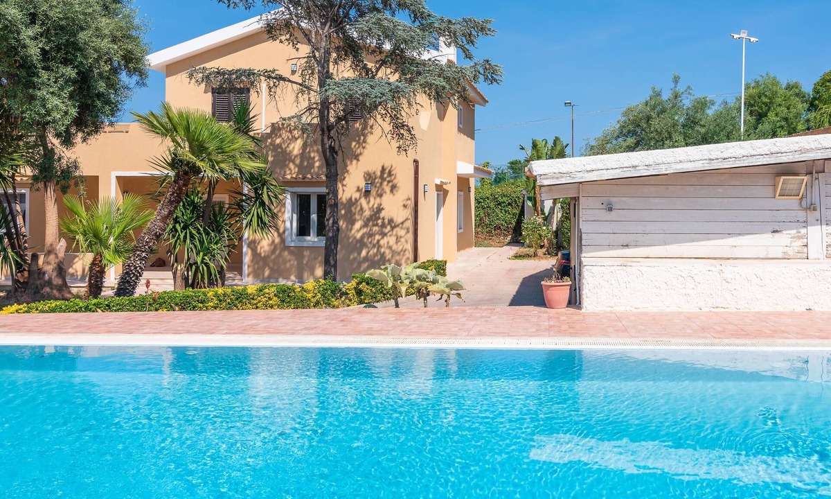 Belvedere Apartment | 'Villa Alexandra' with Sea View, Shared Pool & Wi-Fi