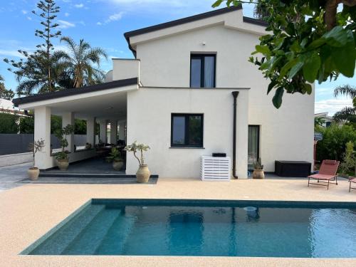 Arenella Villa | Villa Aloha - Exclusive Villa with Pool near Beach