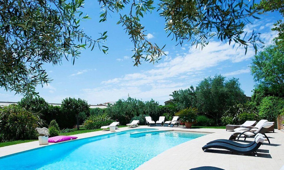 Casa Papa Villa | Villa Ametista, fully refundable with voucher*: A characteristic and welcoming three-story villa in a quiet position, surrounded by the Sicilian countryside, with Free WI-FI.