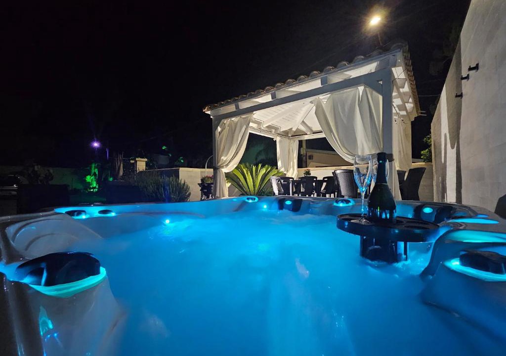 Avola Villa | Villa Anny con idromassaggio