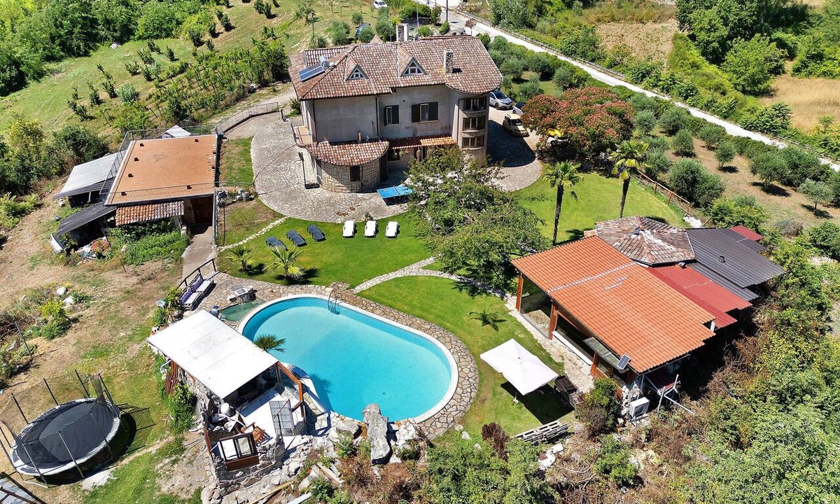 Montemiletto Villa | Villa Aresini – Exclusive Residence