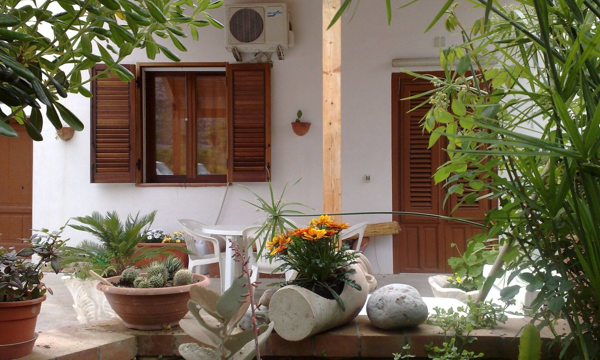 Capaci Villa | villa BUTTERFY 1 sea and history