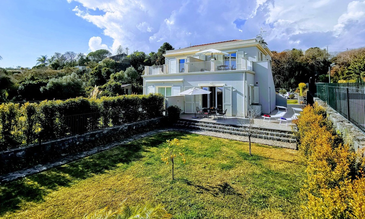 Archi Villa | villa by the sea