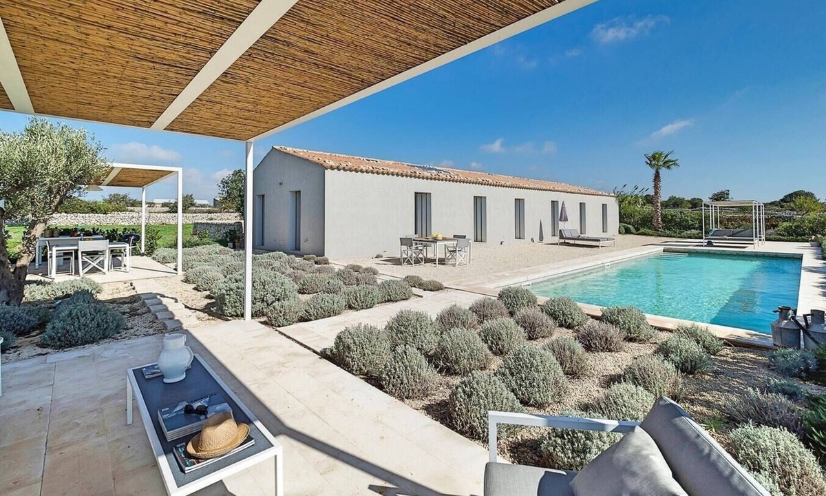 Ragusa Villa | Villa Campana - Modern villa with pool