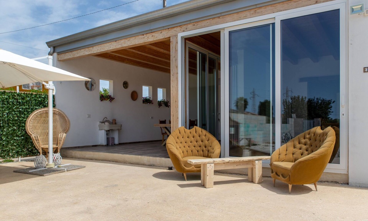 Vittoria Villa | Villa "Casa di Noi" with Garden, Terrace and Air Conditioning