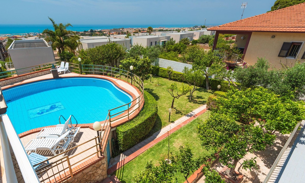 Ragusa Villa | Villa "Cielo e Mare" villa with splendid sea view and private swimming pool