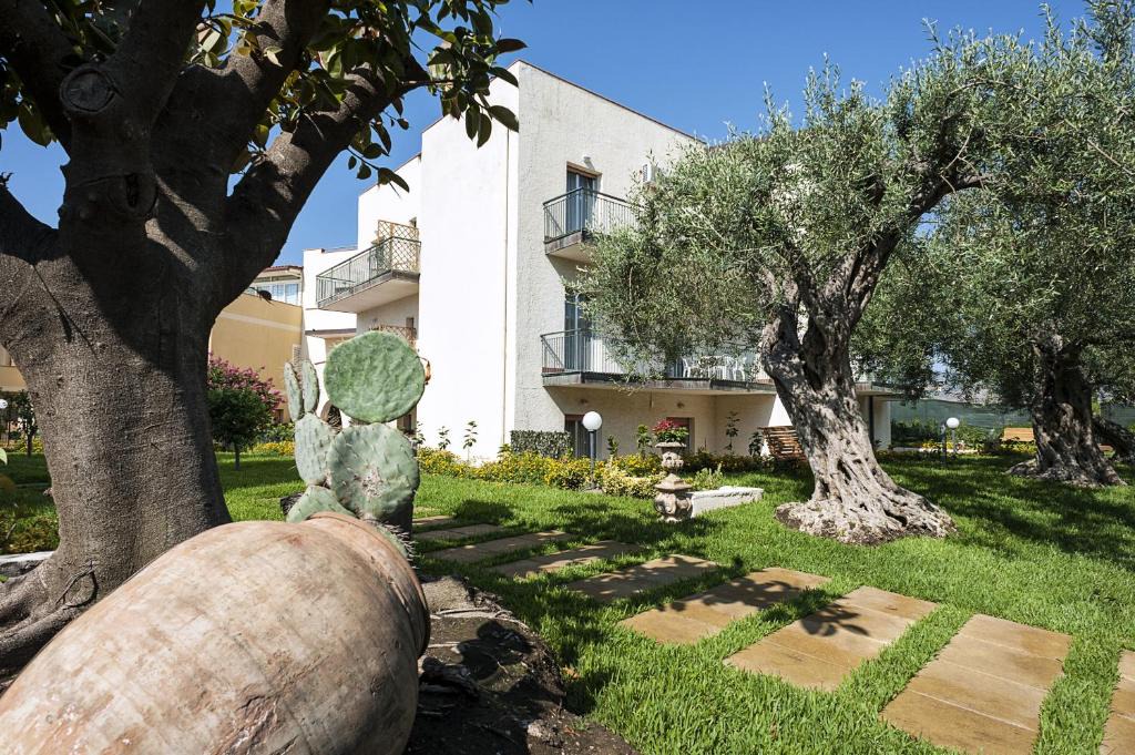 Giardini Naxos Apartment | Villa Collina