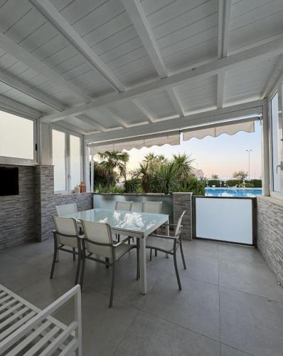 Barletta House | Villa con piscina L’Approdo