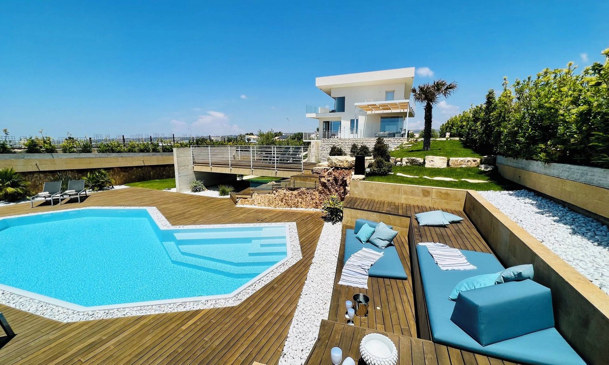 Scicli Villa | Villa Dafni | NEW Luxury Home | Heated Pool