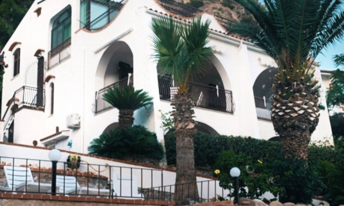Capo Zafferano Apartment | Villa del Golfo Pool view apartment with shared pool
