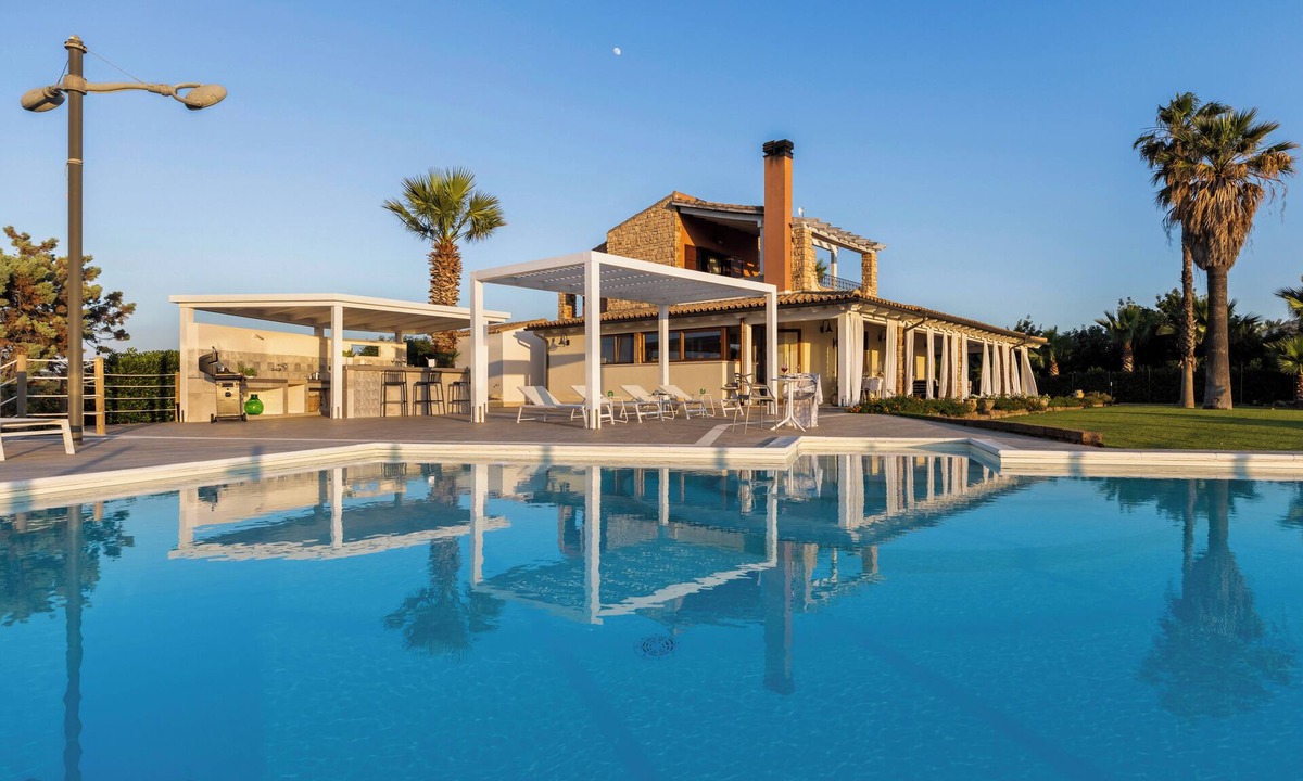 Mockarta Villa | Villa del Tramonto - Sea view luxury - private pool