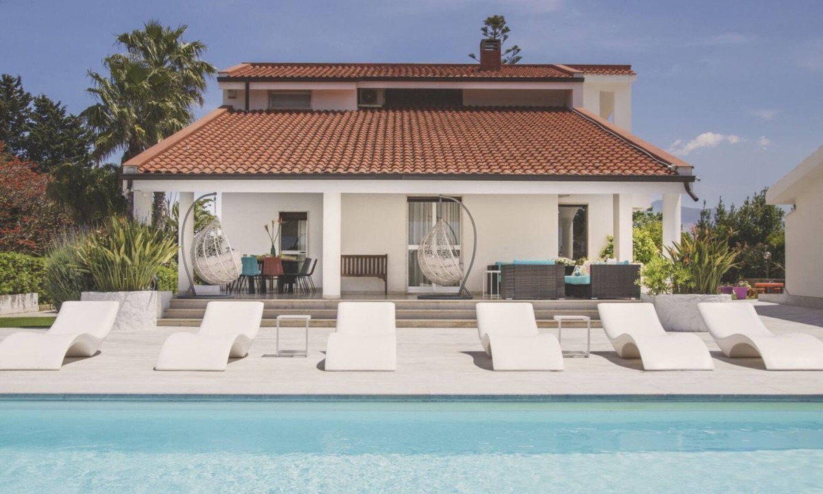 Partinico Villa | Villa delle Sterlizie by LeDhome