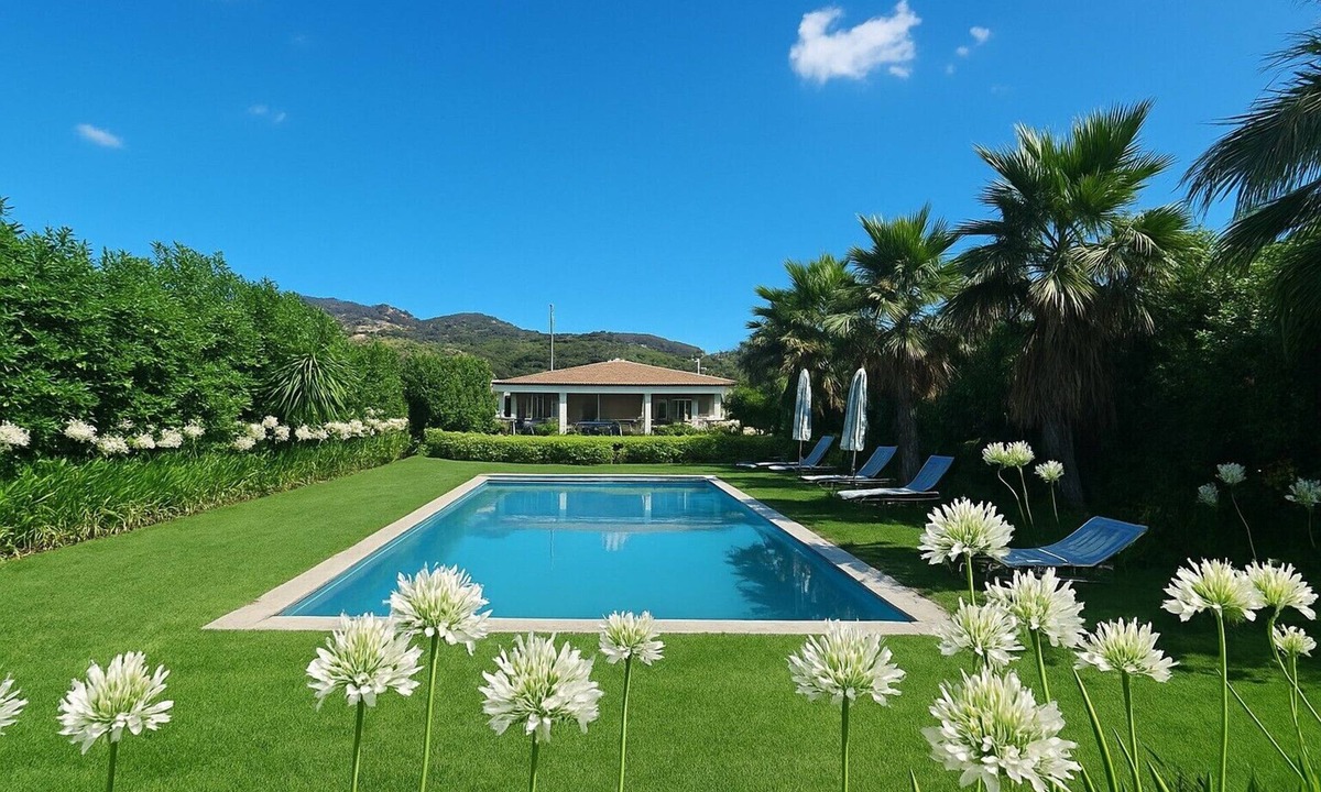 Rovittello Villa | Villa 'Etna' with Mountain View, Wi-Fi and Air Conditioning