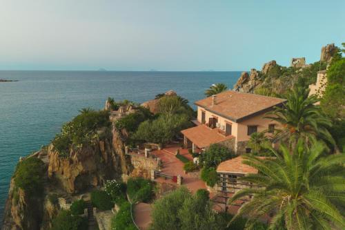 Cefalu Villa | Villa Faraglioni fronte spiaggia