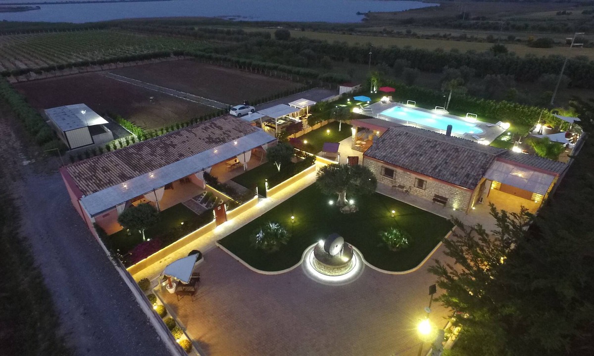 Santa Maria del Focallo Villa | VILLA FENICOTTERO RELAX AND EXCLUSIVE POOL